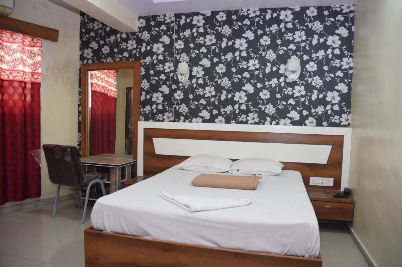 Hotel Riviera Residency Thane Exterior photo