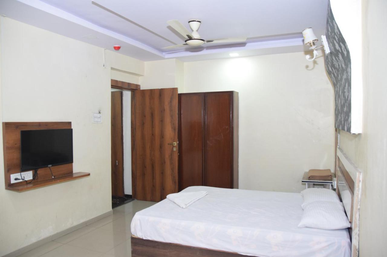 Hotel Riviera Residency Thane Exterior photo