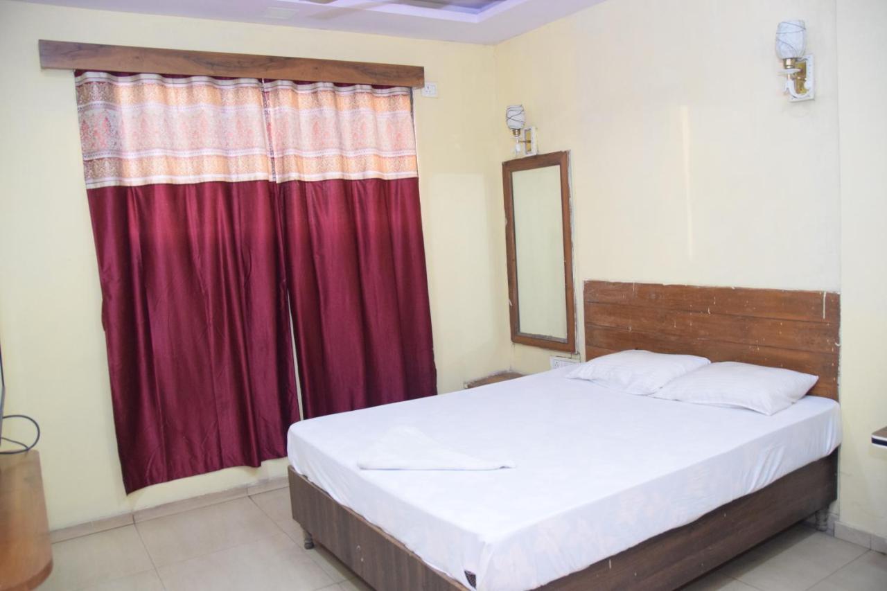 Hotel Riviera Residency Thane Exterior photo