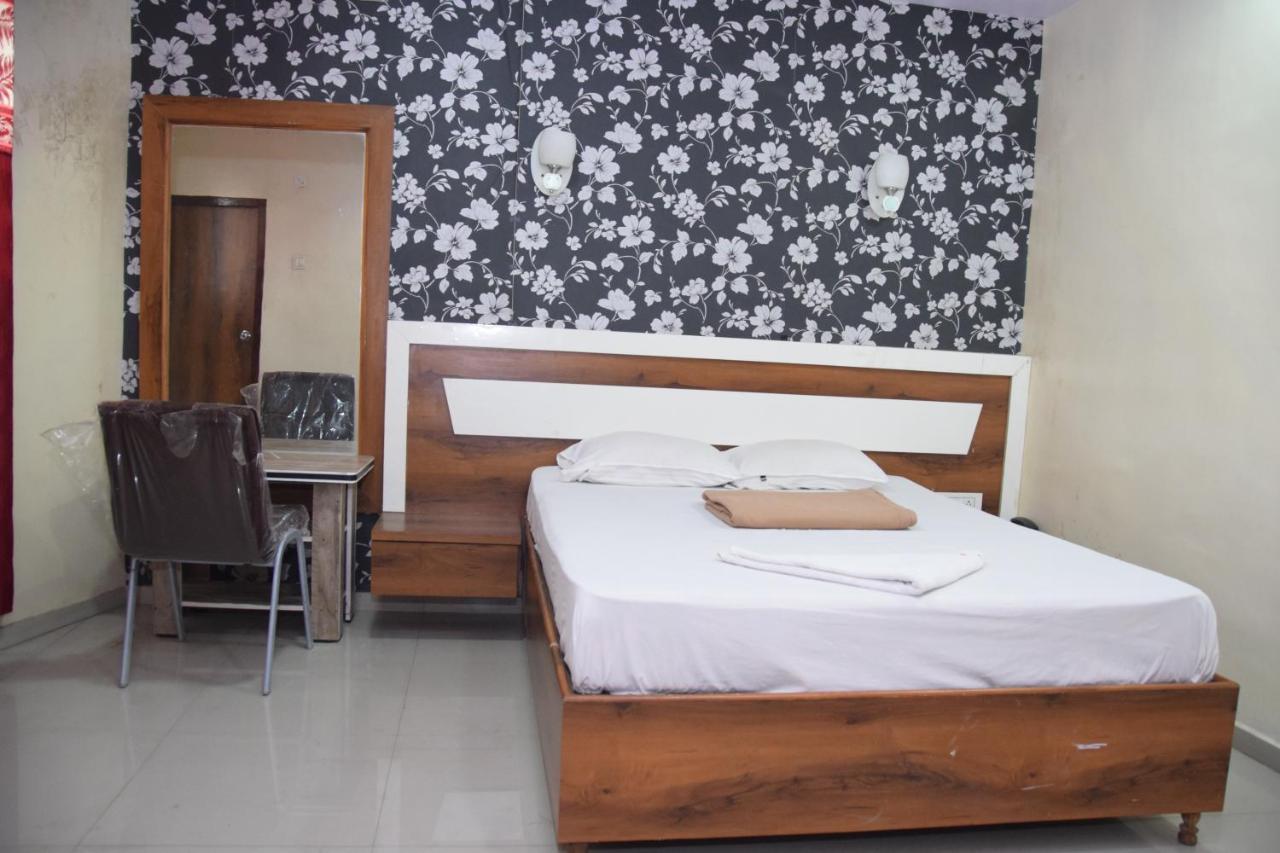 Hotel Riviera Residency Thane Exterior photo