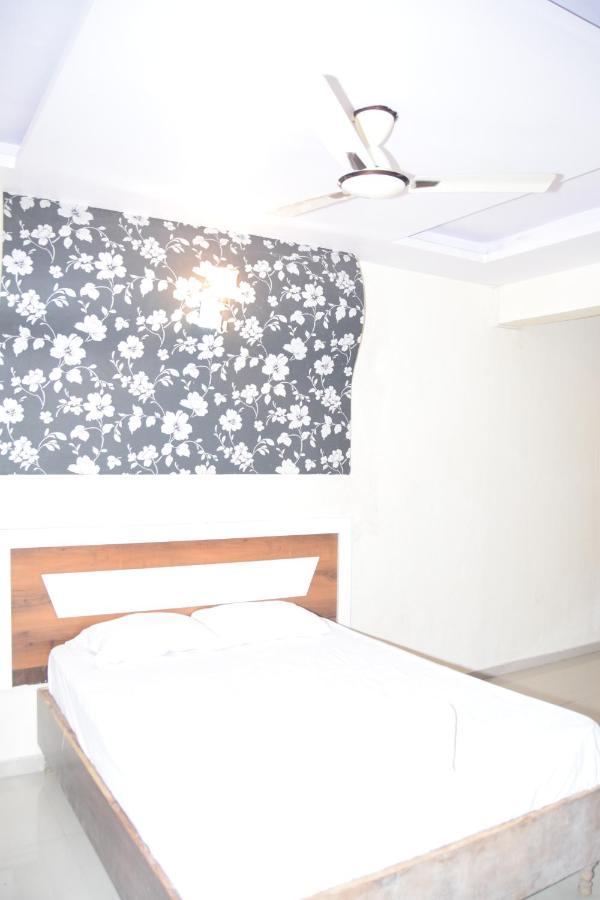 Hotel Riviera Residency Thane Exterior photo