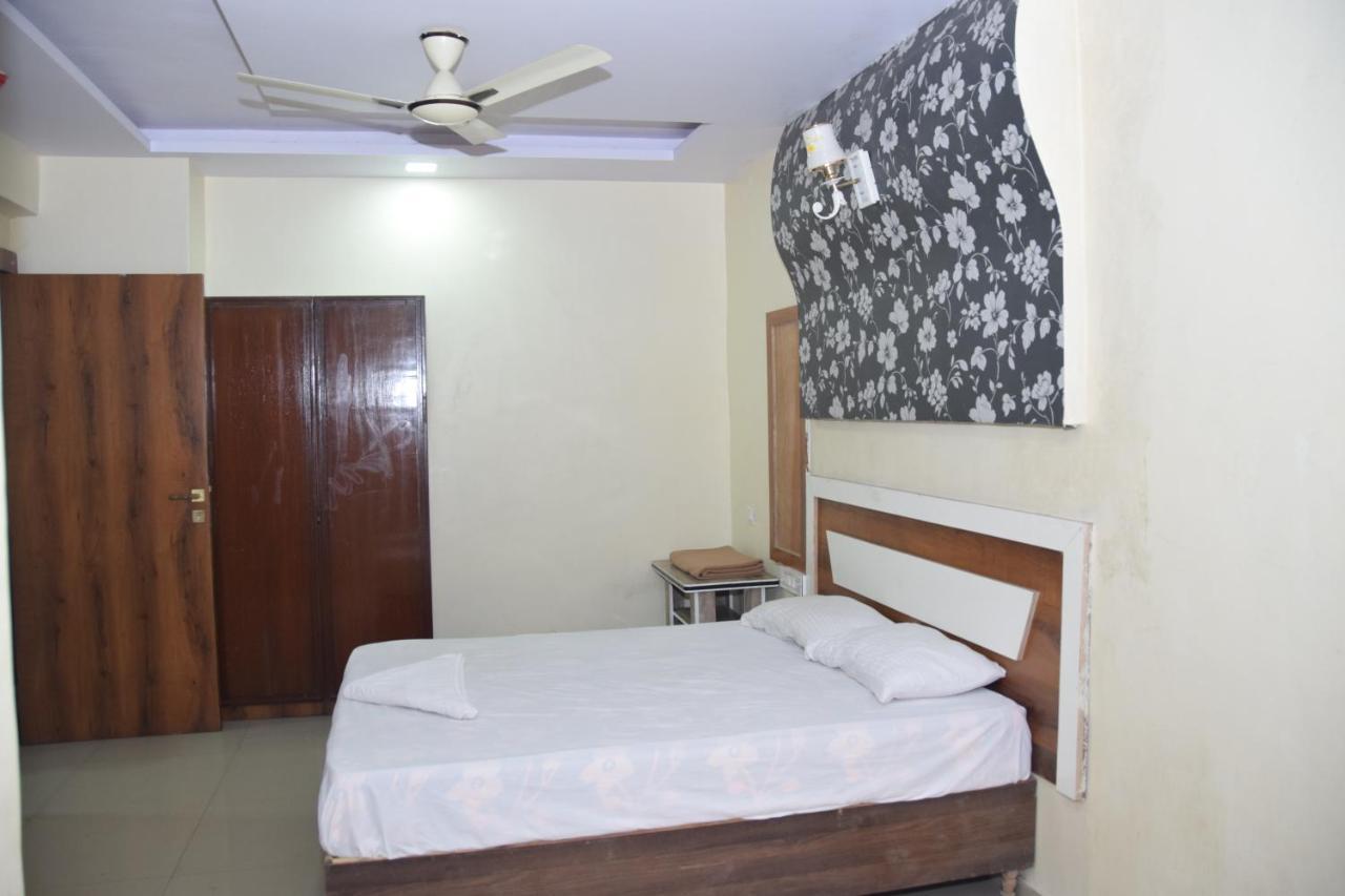 Hotel Riviera Residency Thane Exterior photo