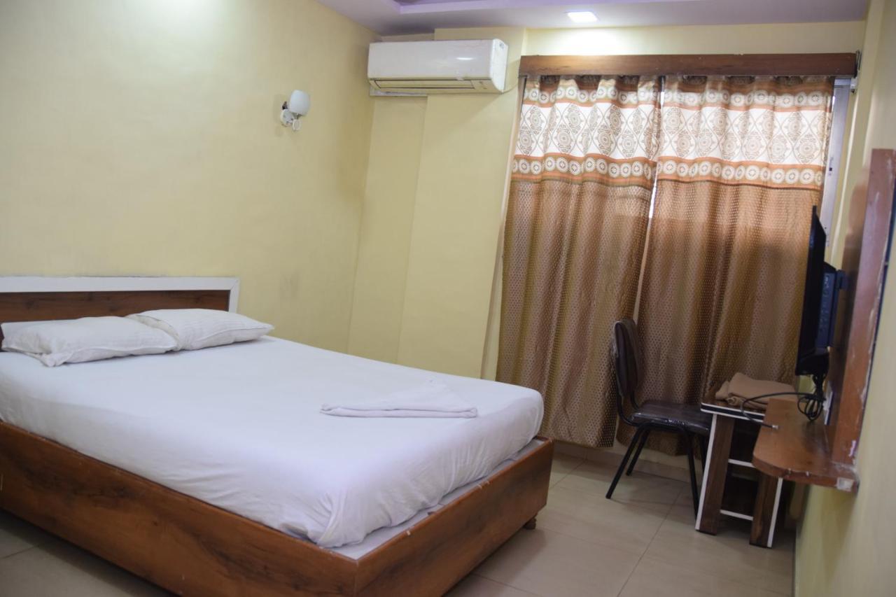Hotel Riviera Residency Thane Exterior photo