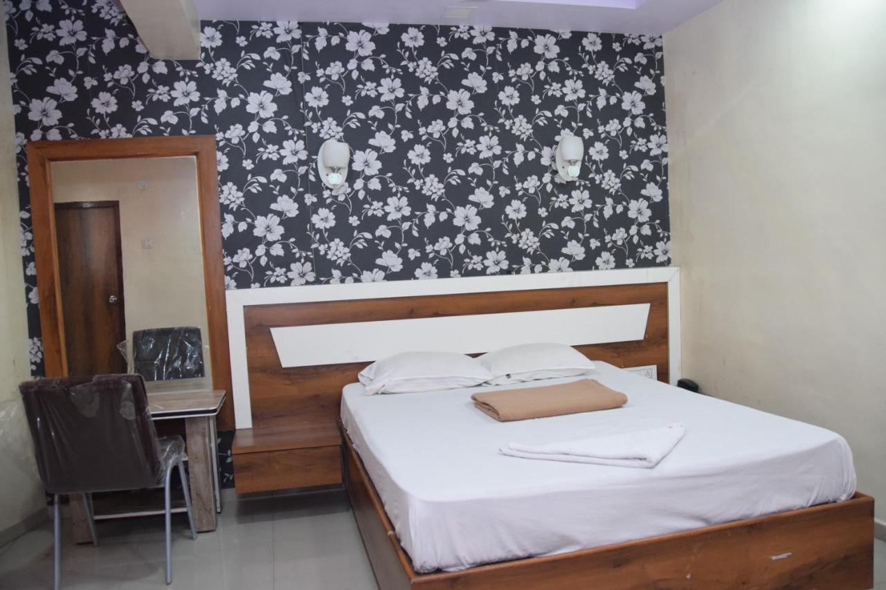 Hotel Riviera Residency Thane Exterior photo